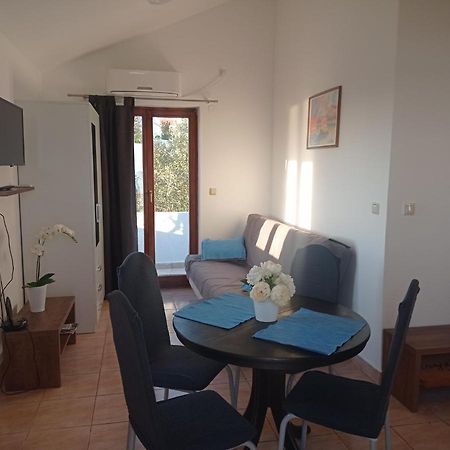 Apartman Zdenka Savar Екстериор снимка