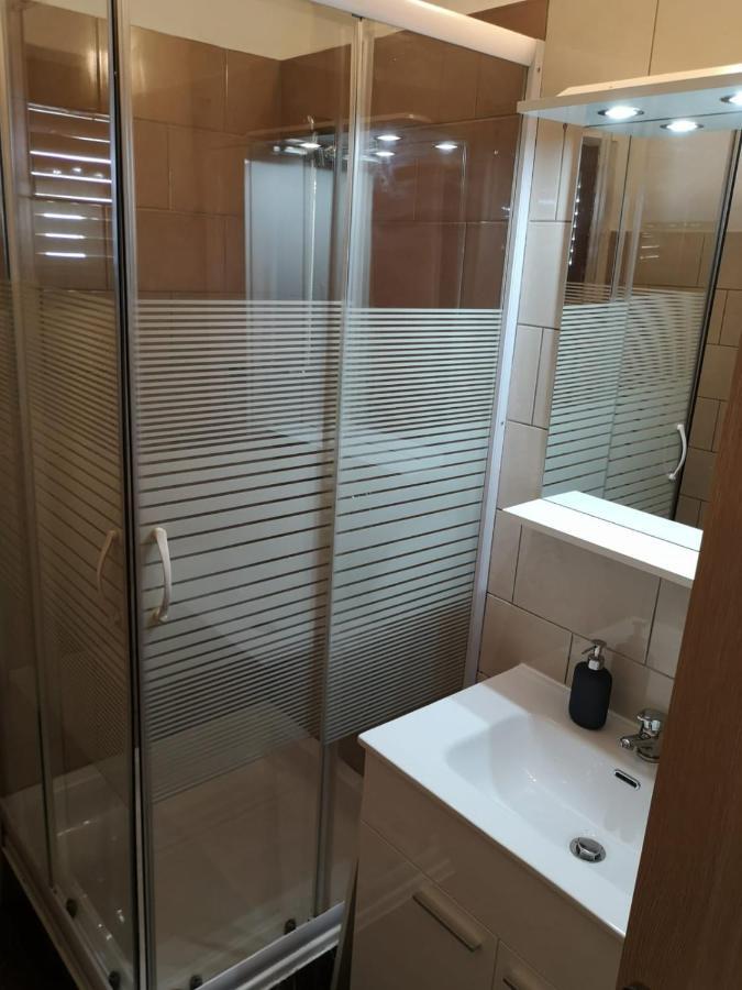 Apartman Zdenka Savar Екстериор снимка