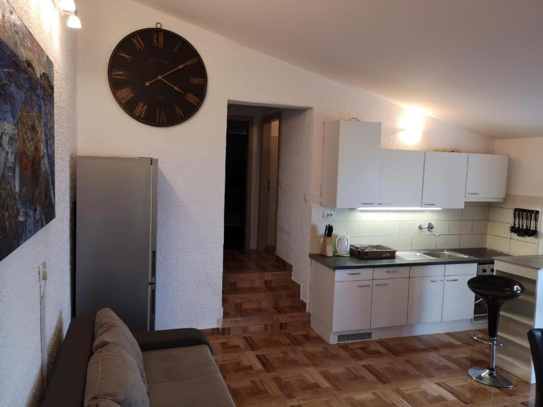 Apartman Zdenka Savar Екстериор снимка